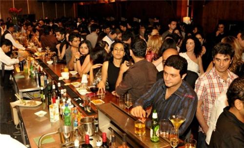 Bars in Indore, List of Pubs in Indore, Indore Famous Bars